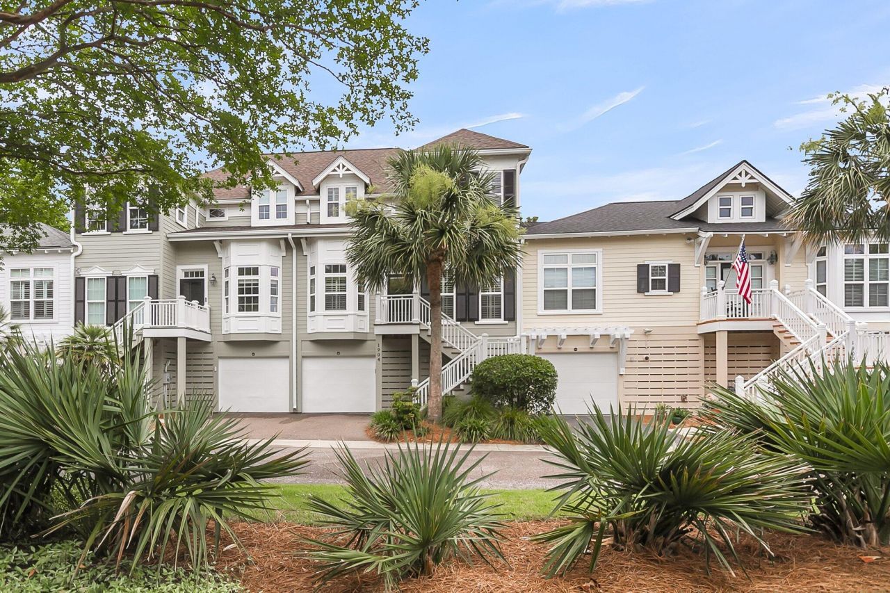 1904 English Ivy Court Photo 42