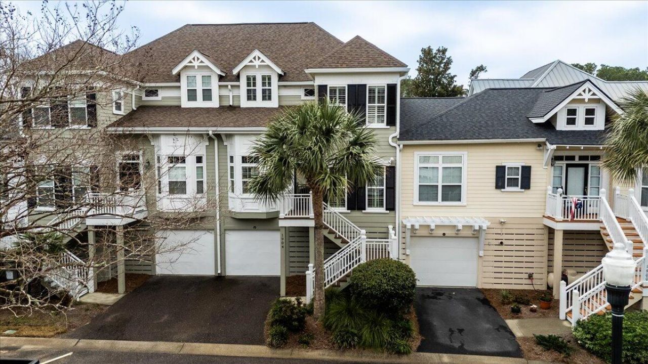 1904 English Ivy Court Photo 43