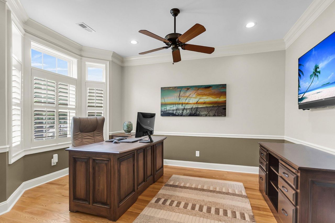 1904 English Ivy Court Photo 6