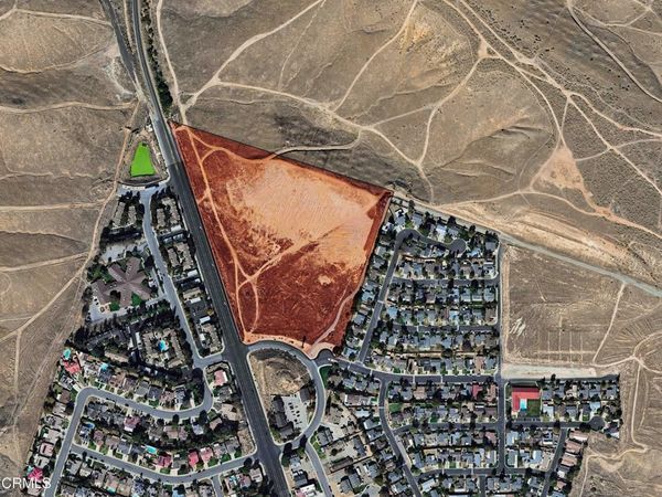 6215 S Fairfax Road, Bakersfield, CA 93307