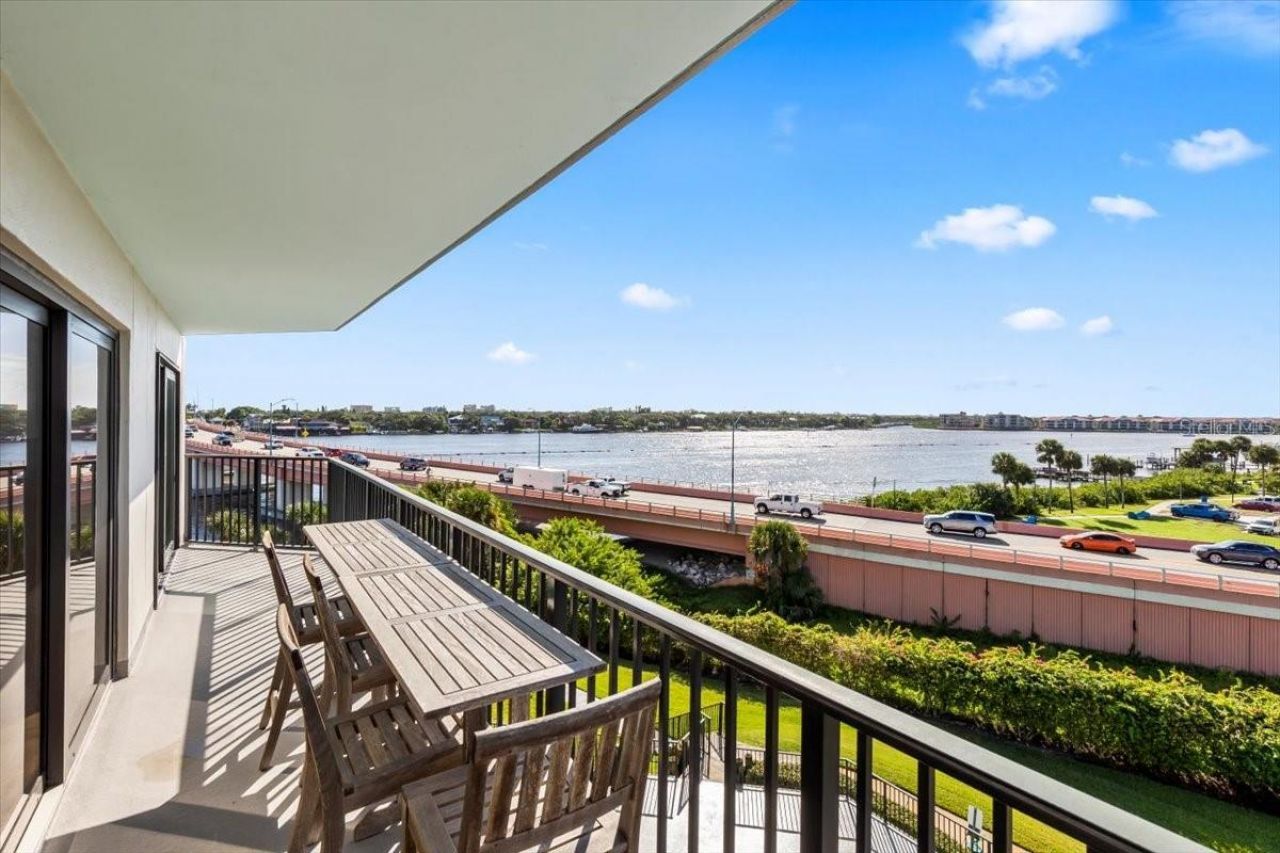 503 N Causeway, Unit 3010, New Smyrna Beach, FL 32169 Photo