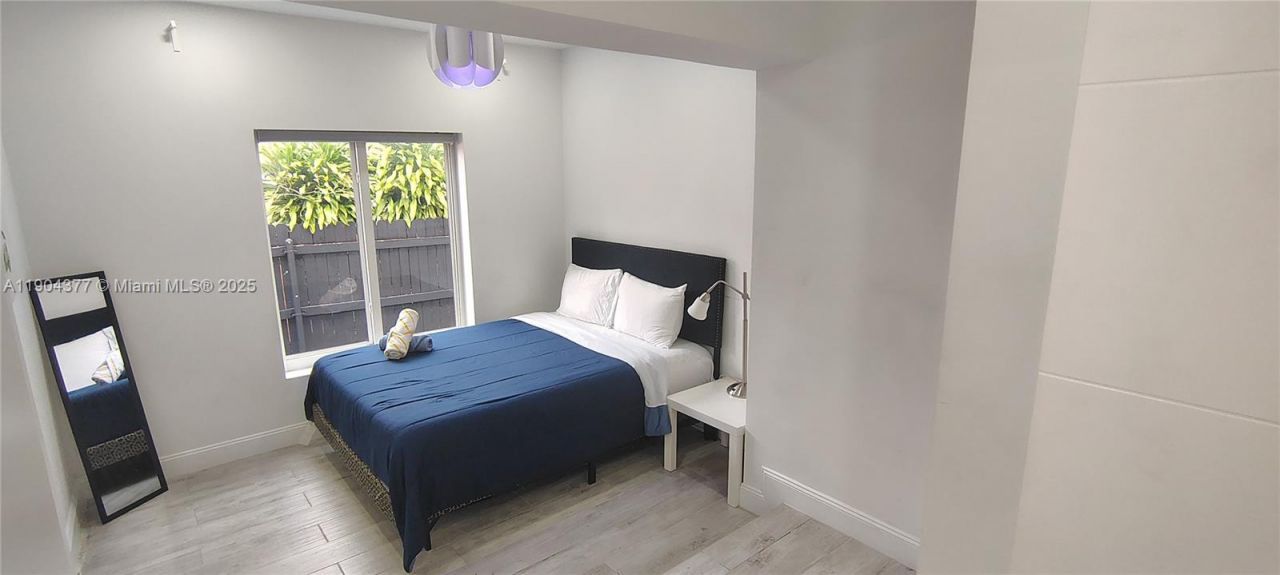 420 NE 90th St, Unit N/A, El Portal, FL 33138 Photo