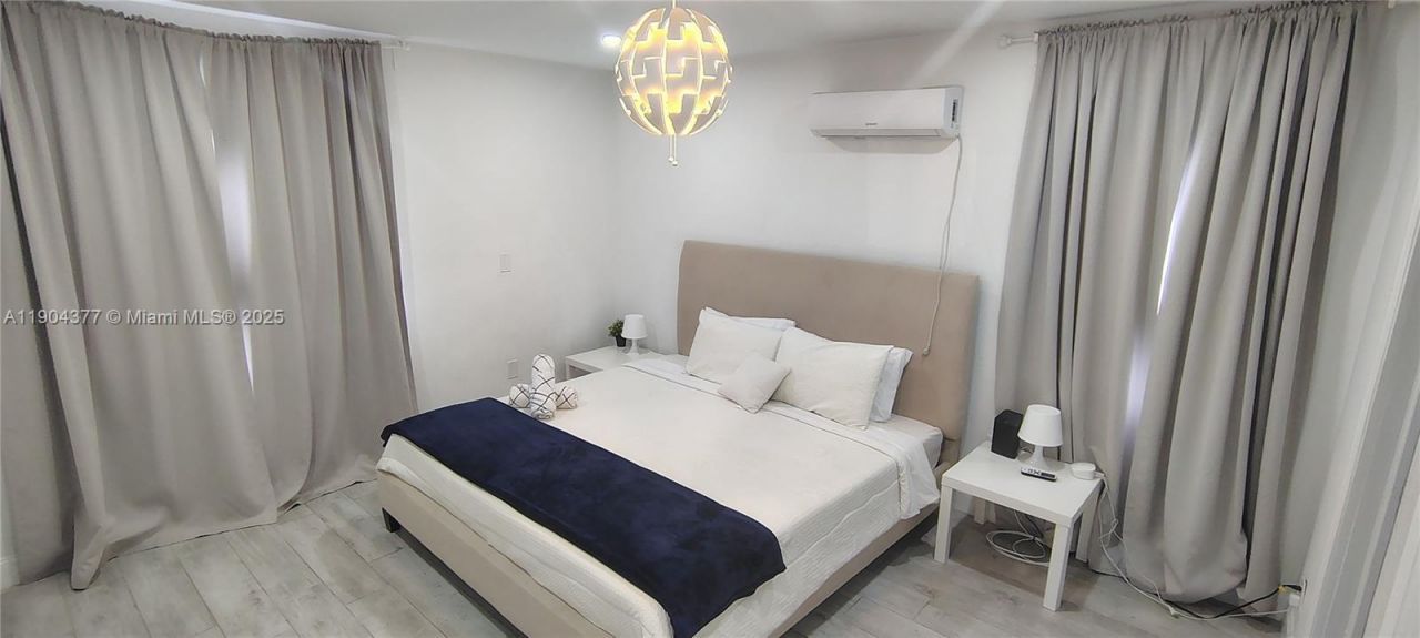 420 NE 90th St, Unit N/A, El Portal, FL 33138 Photo