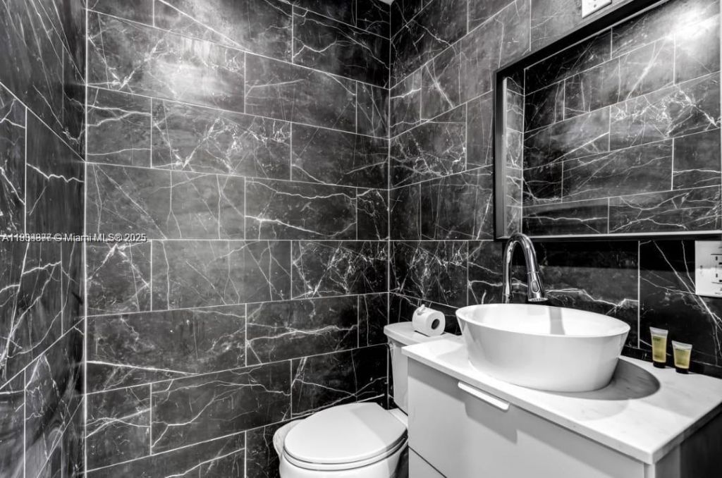 420 NE 90th St, Unit N/A, El Portal, FL 33138 Photo