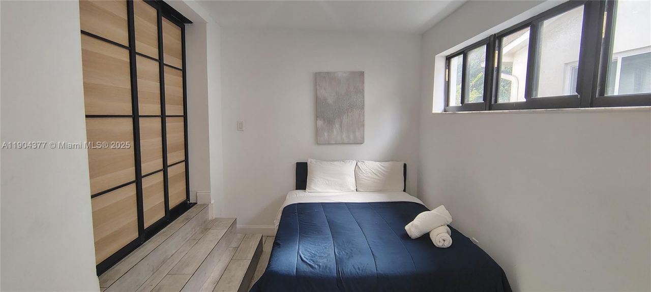 420 NE 90th St, Unit N/A, El Portal, FL 33138 Photo