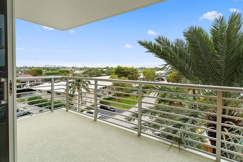 2900 NE 30th Street, Unit 5D, Fort Lauderdale, FL 33306 Photo