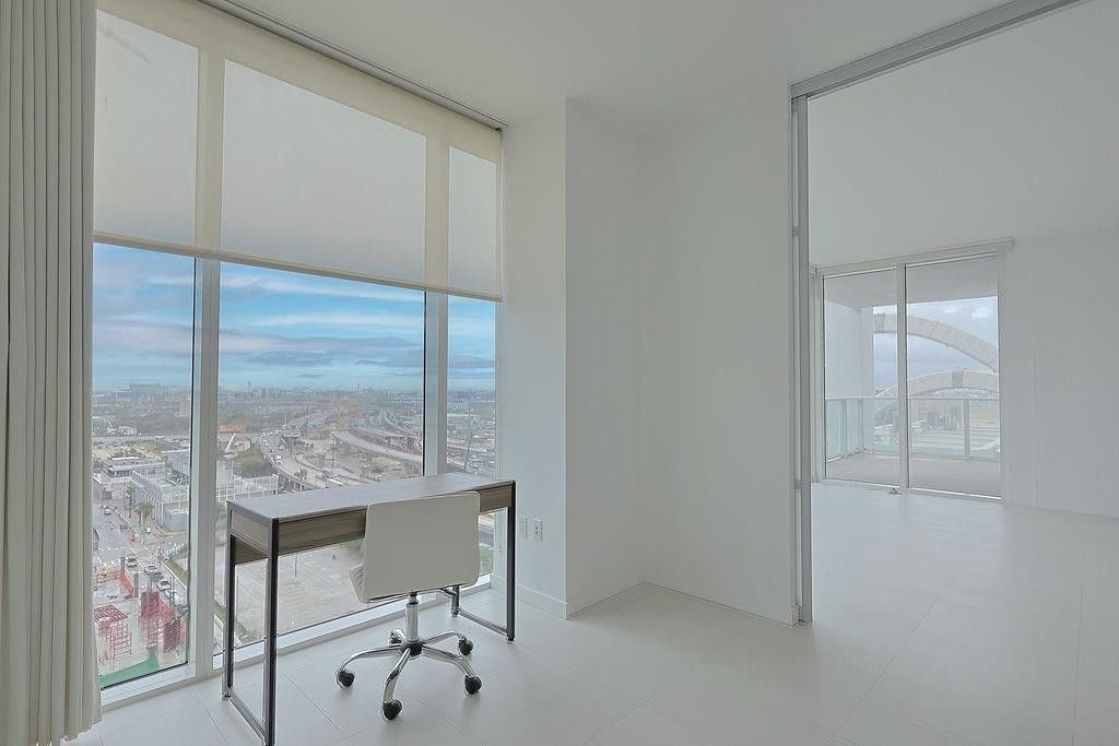 1040 Biscayne Boulevard, Unit 1406, Miami, FL 33132 Photo
