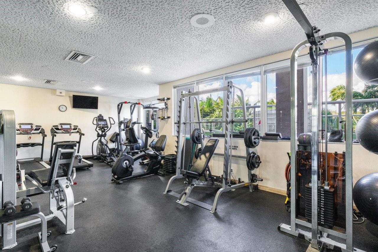 3000 Holiday Drive, Unit 1104, Fort Lauderdale, FL 33316 Photo