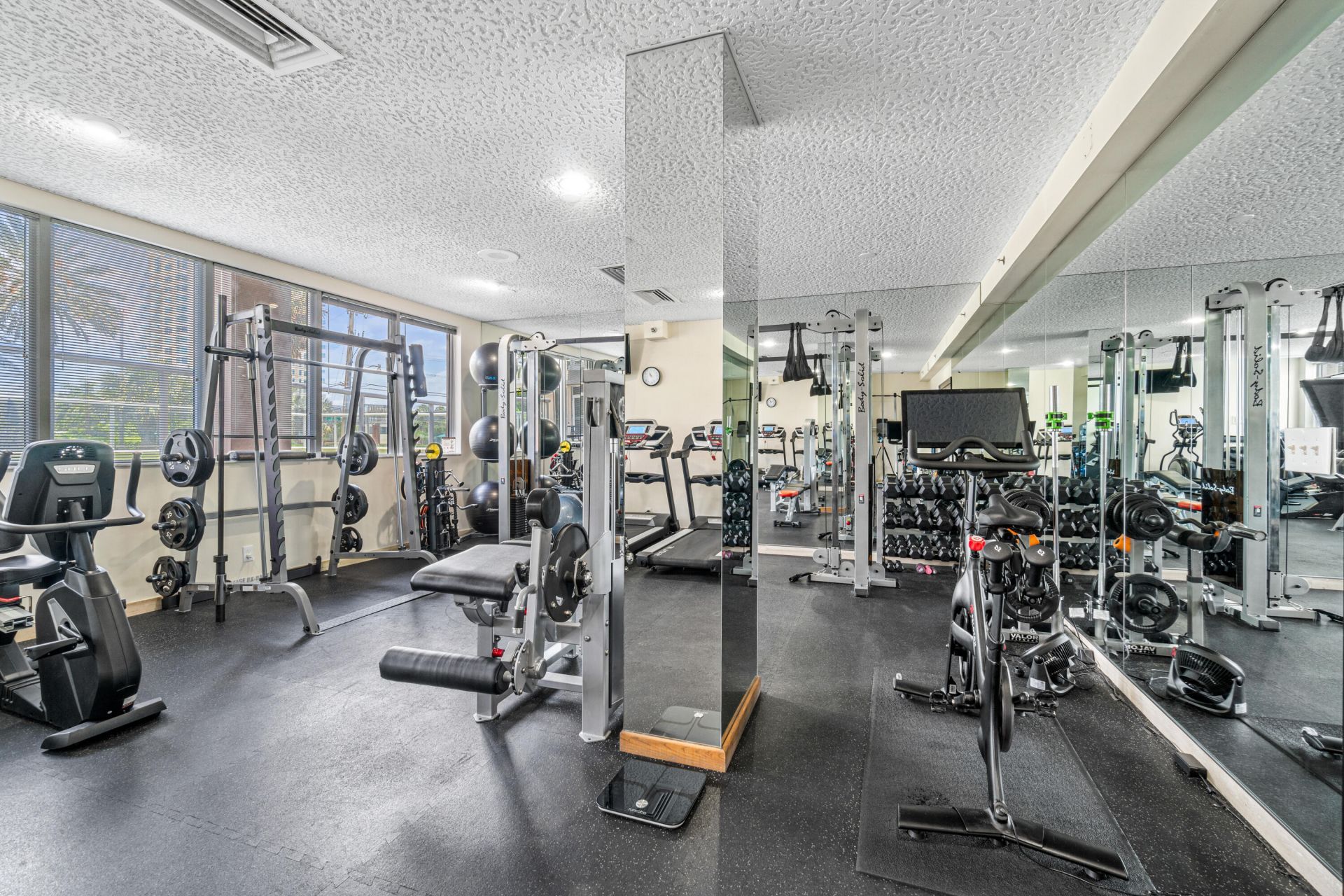 3000 Holiday Drive, Unit 1104, Fort Lauderdale, FL 33316 Photo