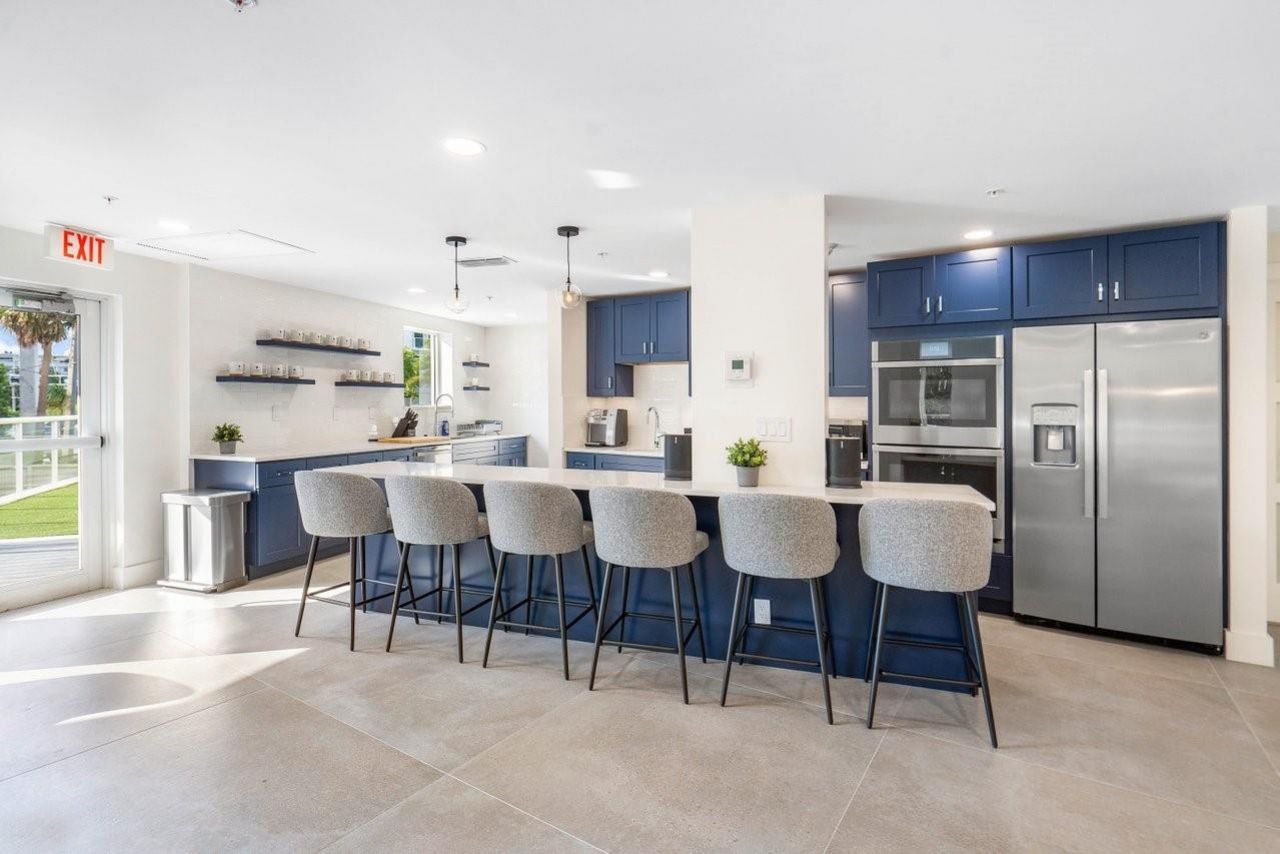 3000 Holiday Drive, Unit 1104, Fort Lauderdale, FL 33316 Photo