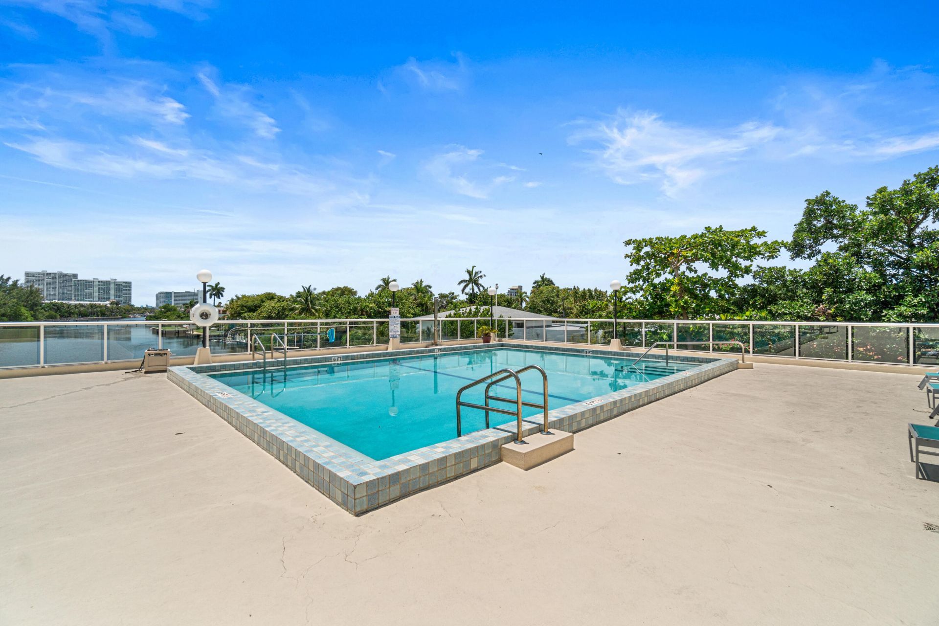 3000 Holiday Drive, Unit 1104, Fort Lauderdale, FL 33316 Photo