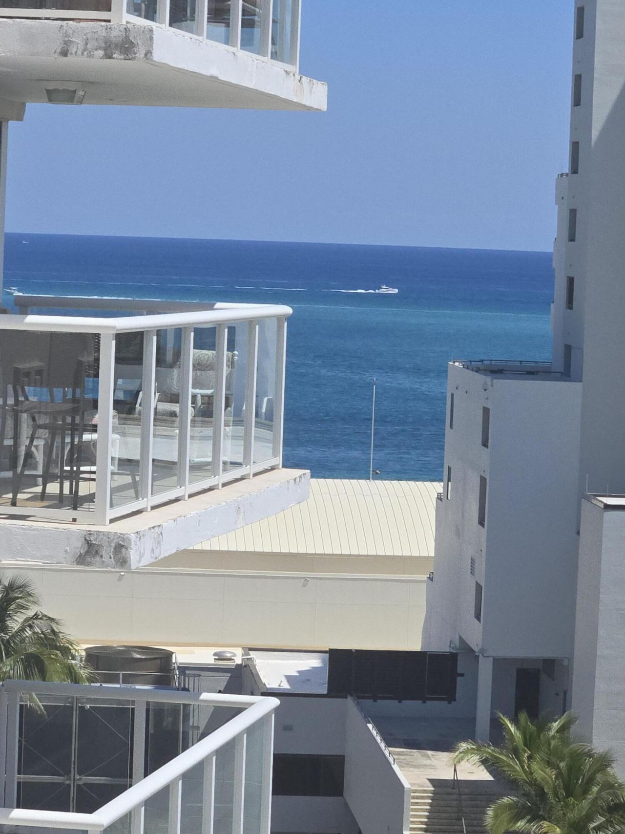 3000 Holiday Drive, Unit 1104, Fort Lauderdale, FL 33316 Photo