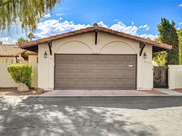 2475 Swan Lane, Las Vegas, NV 89121