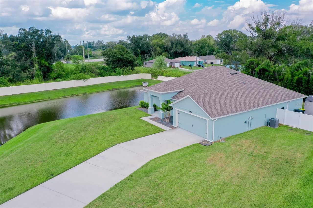 230 Cove At Eagle Lake Circle, Eagle Lake, FL 33839 Photo