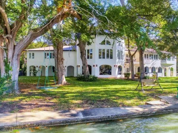 1263 Terminal Loop RD, McQueeney, TX 78123