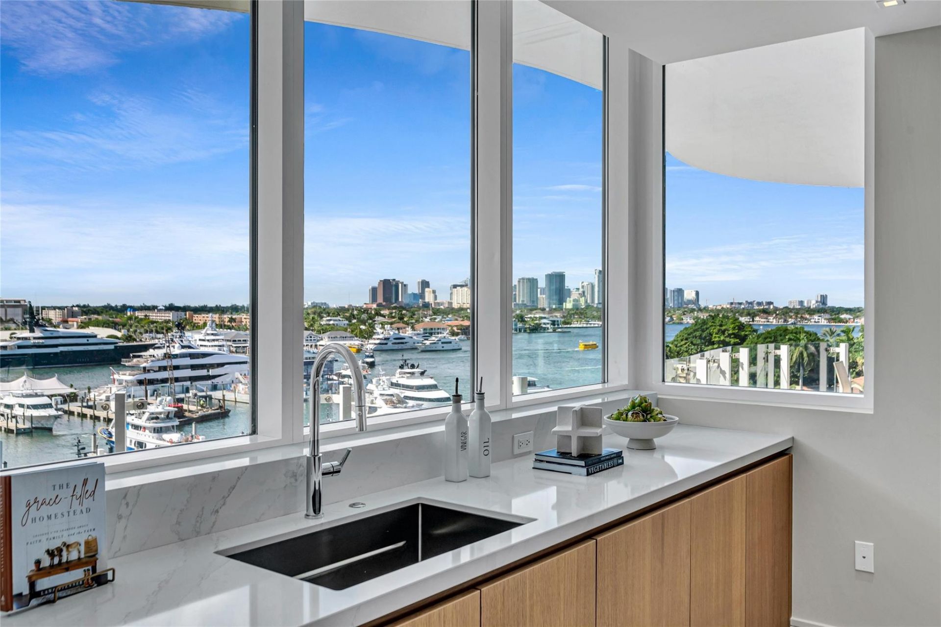 2241 SE 17th Street, Unit 601, Fort Lauderdale, FL 33316 Photo