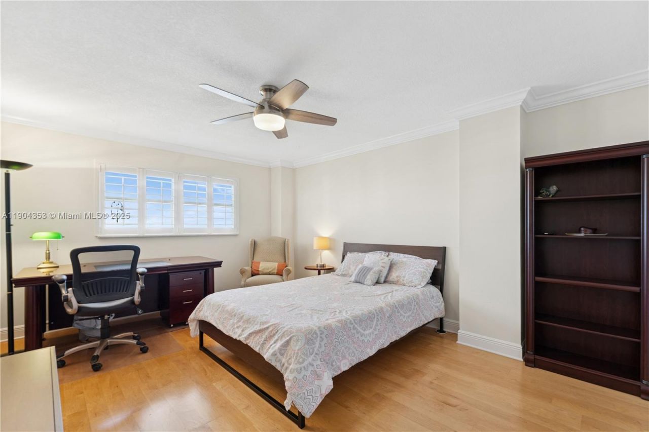 1160 Hillsboro Mile, Unit 901, Hillsboro Beach, FL 33062 Photo