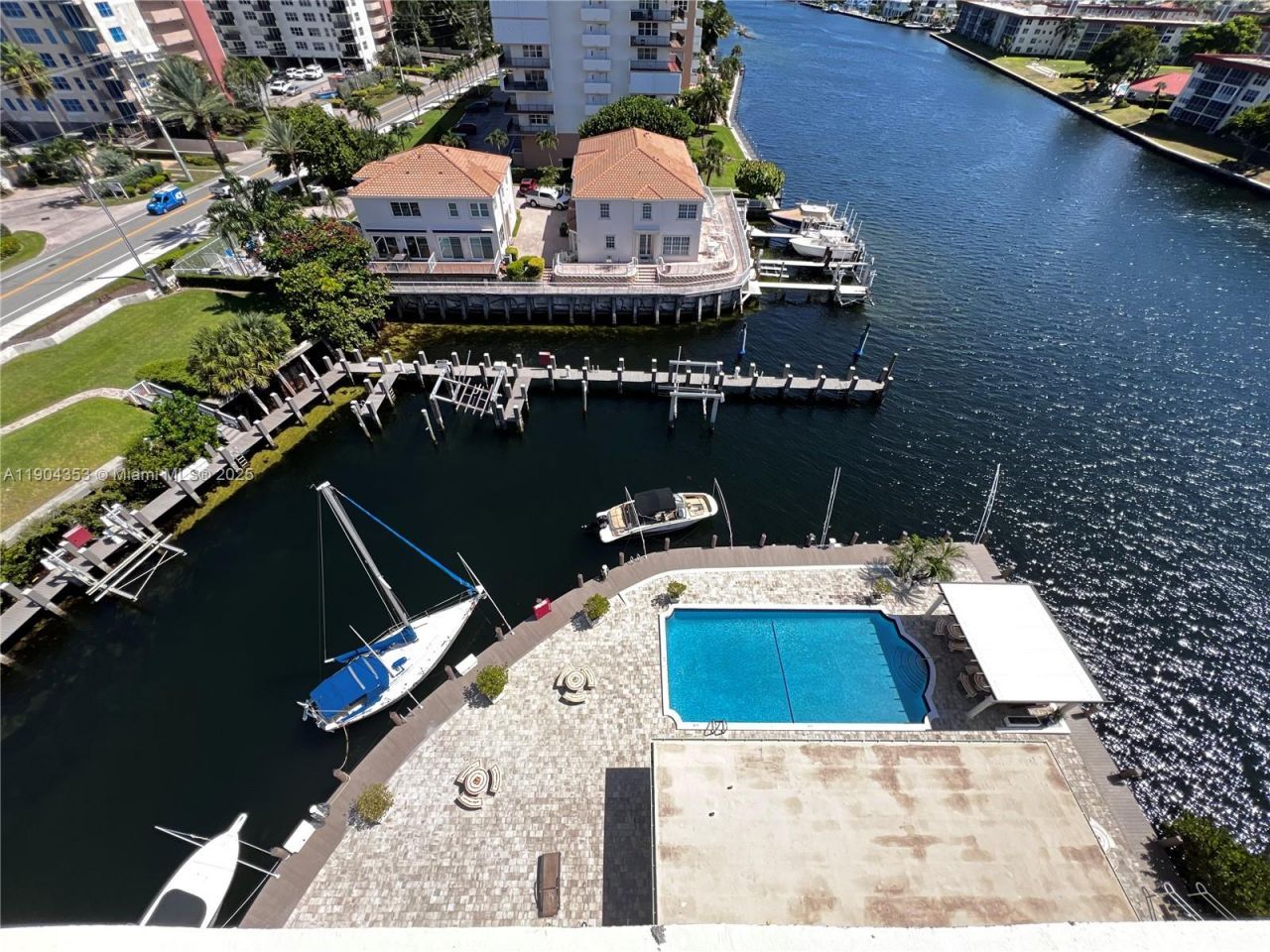 1160 Hillsboro Mile, Unit 901, Hillsboro Beach, FL 33062 Photo