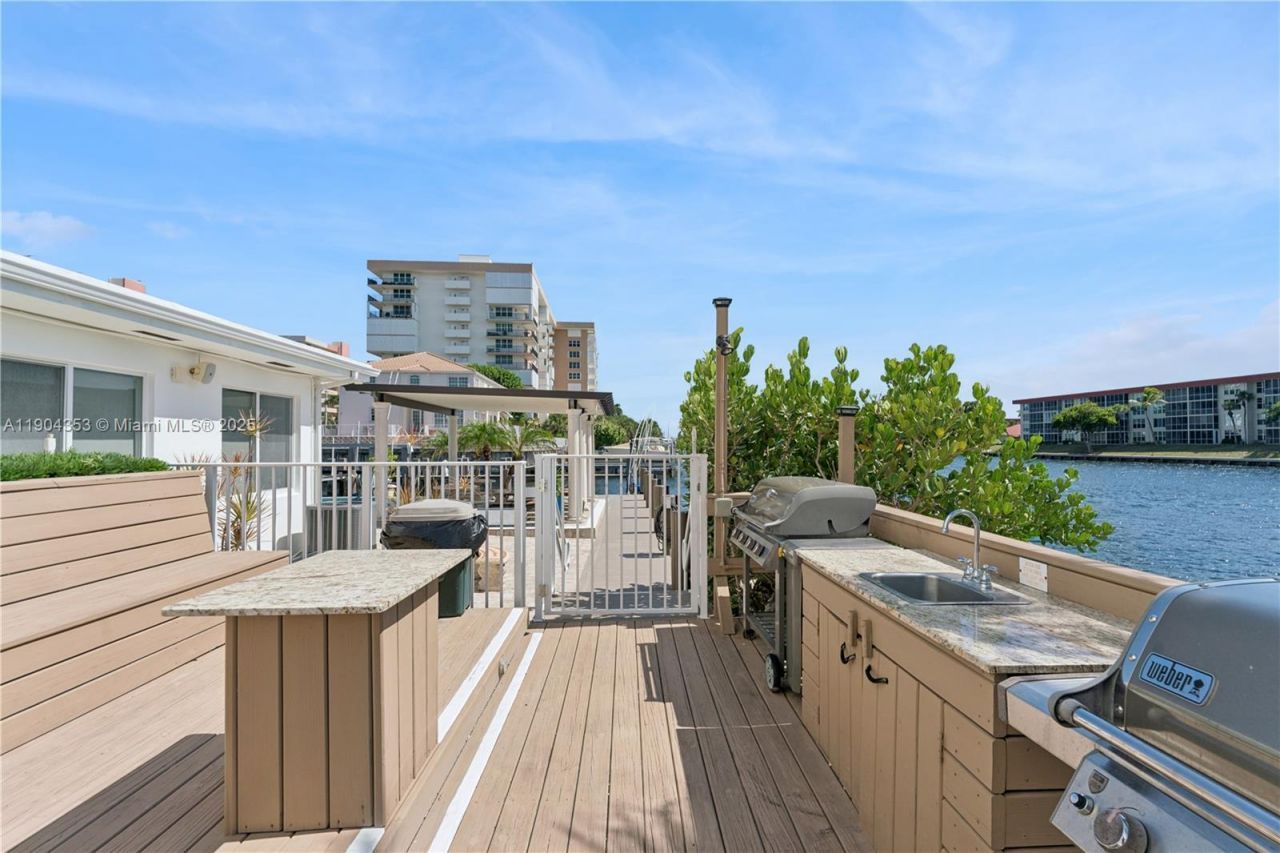 1160 Hillsboro Mile, Unit 901, Hillsboro Beach, FL 33062 Photo