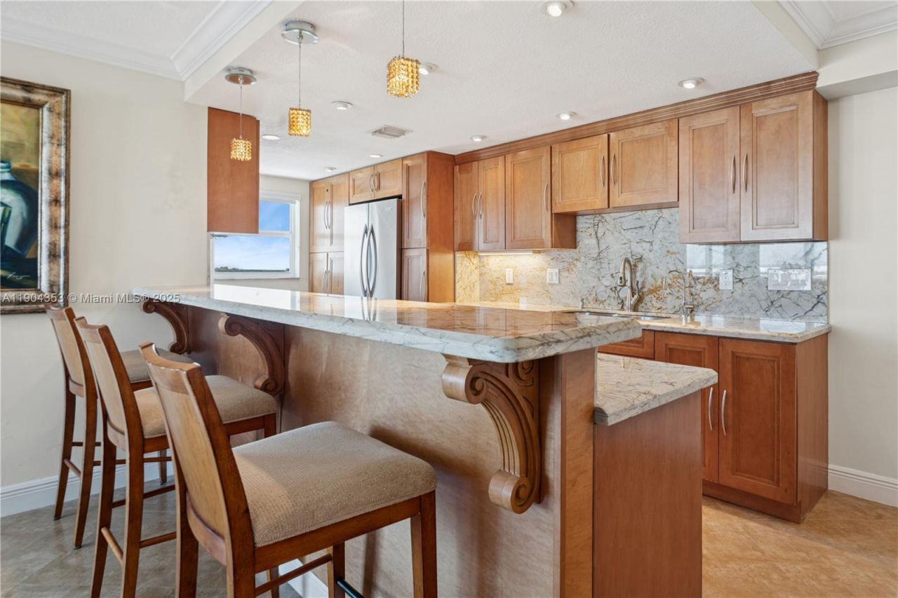 1160 Hillsboro Mile, Unit 901, Hillsboro Beach, FL 33062 Photo