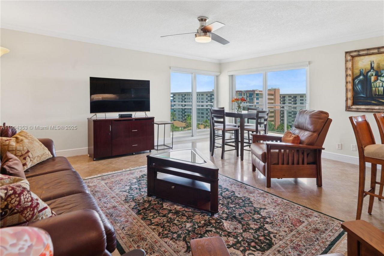1160 Hillsboro Mile, Unit 901, Hillsboro Beach, FL 33062 Photo