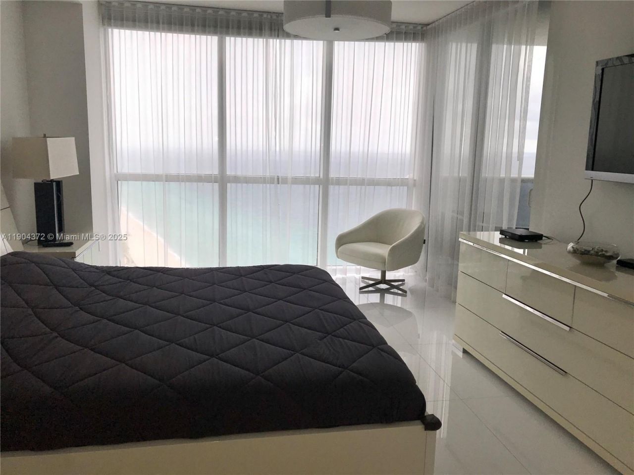 18201 Collins Ave, Unit 5104, Sunny Isles Beach, FL 33160 Photo