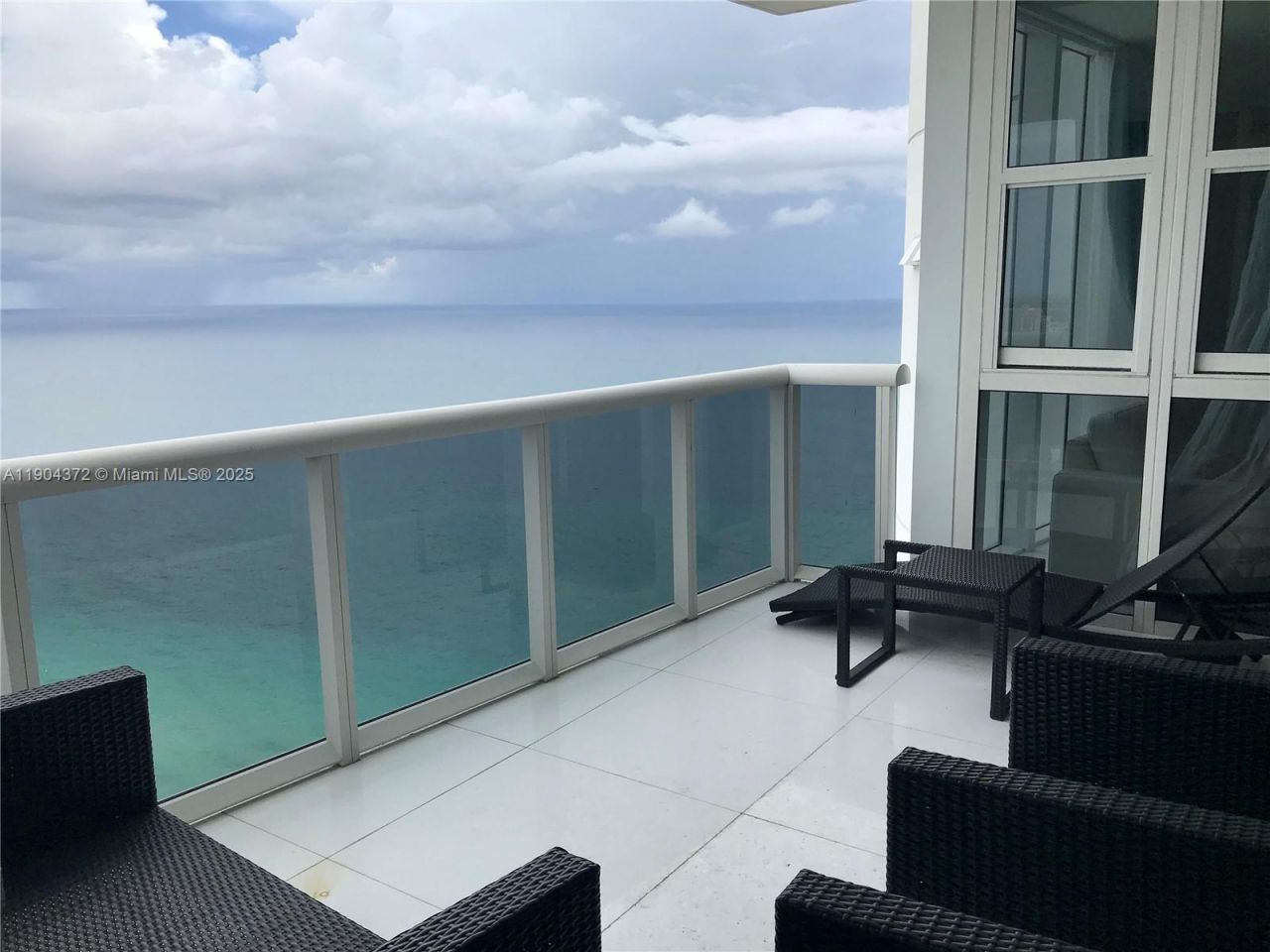 18201 Collins Ave, Unit 5104, Sunny Isles Beach, FL 33160 Photo