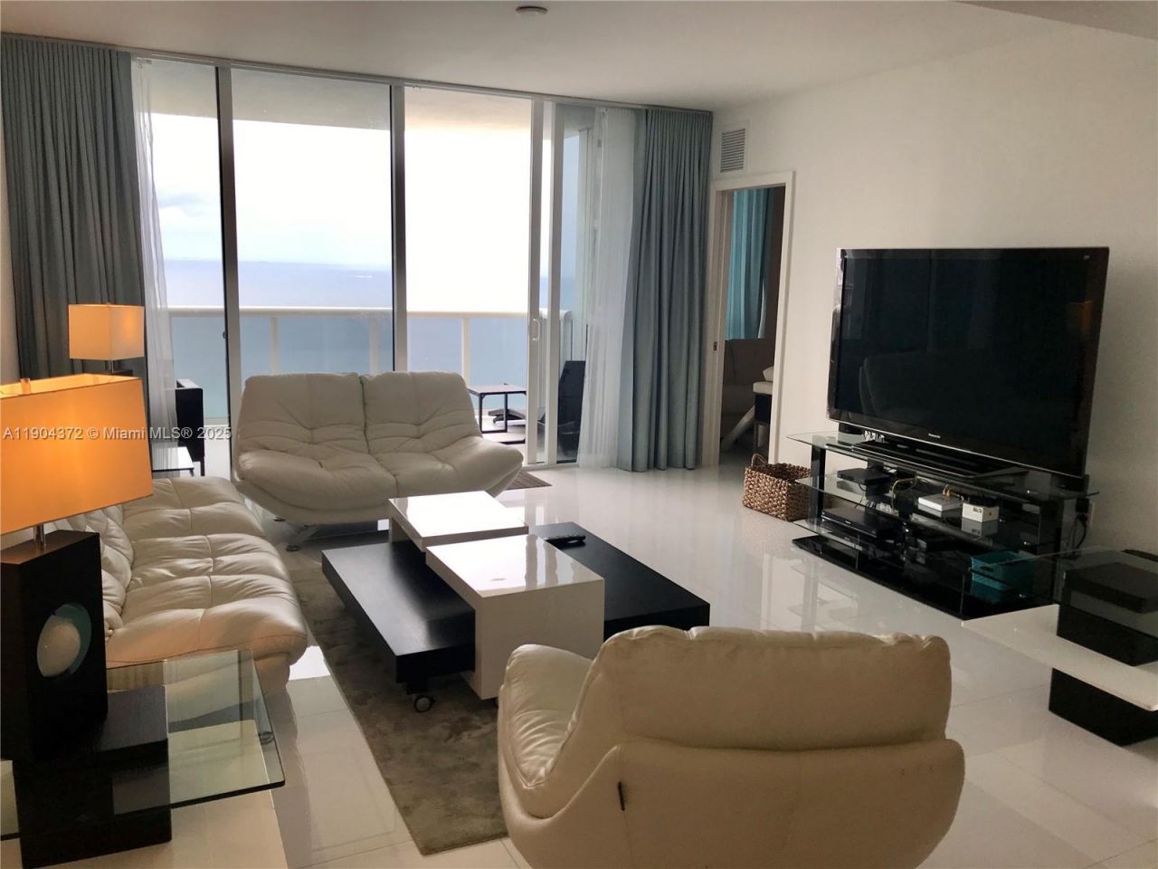 18201 Collins Ave, Unit 5104, Sunny Isles Beach, FL 33160 Photo