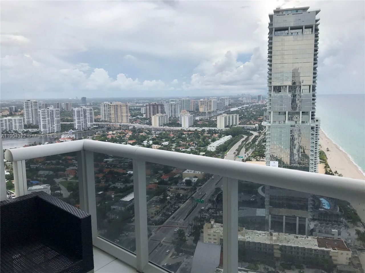 18201 Collins Ave, Unit 5104, Sunny Isles Beach, FL 33160 Photo