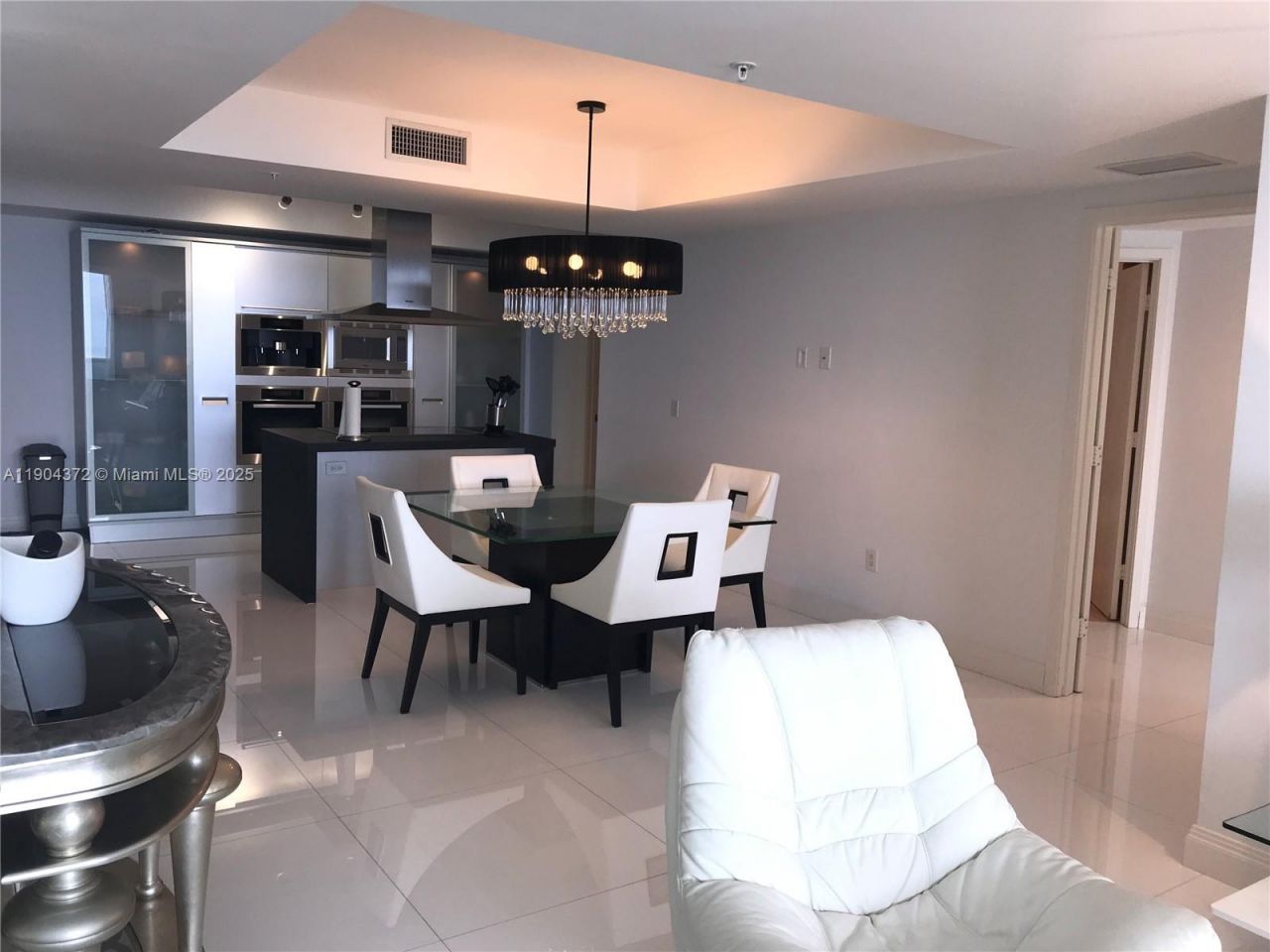 18201 Collins Ave, Unit 5104, Sunny Isles Beach, FL 33160 Photo
