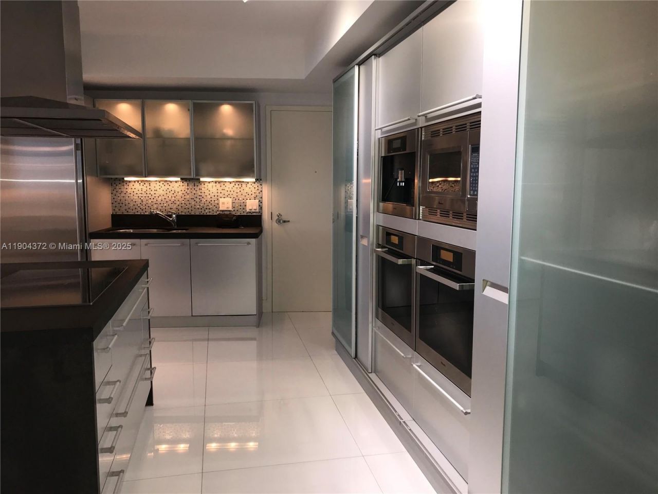 18201 Collins Ave, Unit 5104, Sunny Isles Beach, FL 33160 Photo