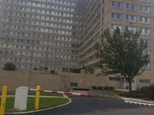 8900 E Jefferson Avenue, Detroit, MI 48214