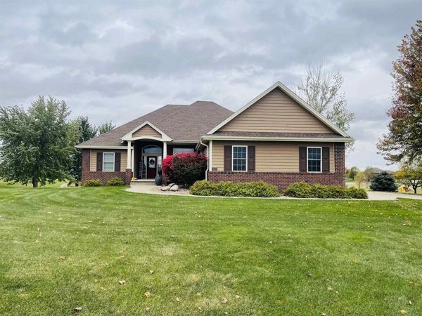 849 Brookside Dr., Jefferson, SD 57038