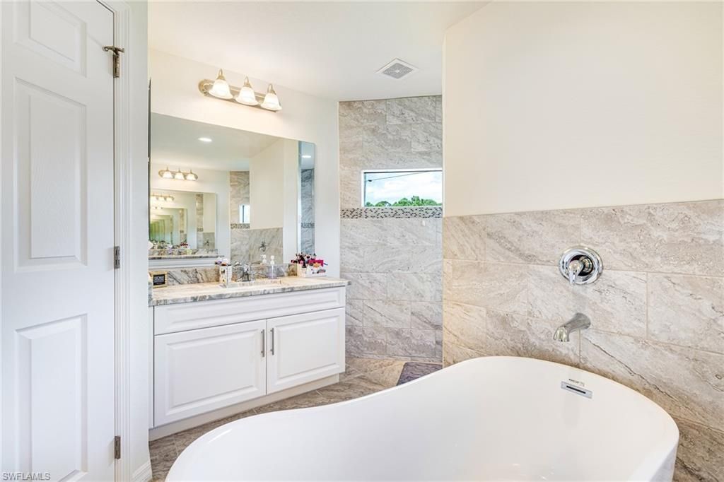 3410 NW 45th St, Cape Coral, FL 33993 Photo
