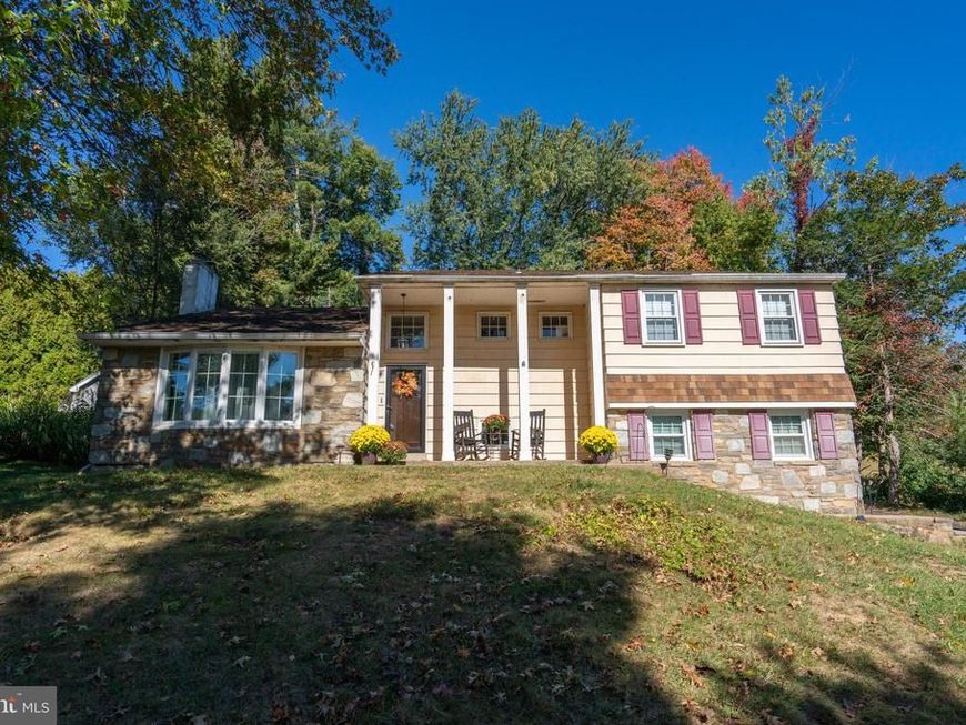 261 Fairhill Drive, Southampton, PA 18966 Main Photo