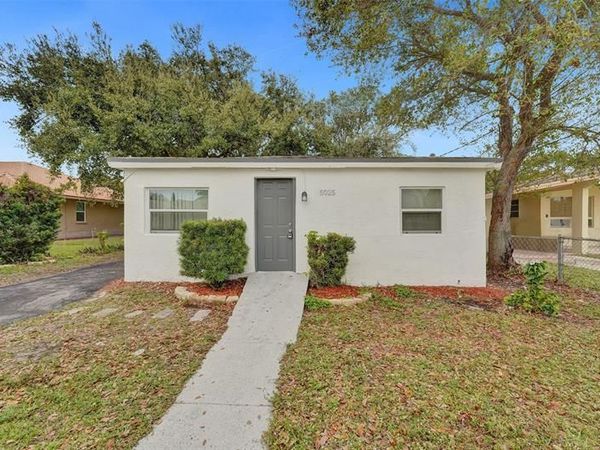 5025 SW 22nd St, Hollywood, FL 33023