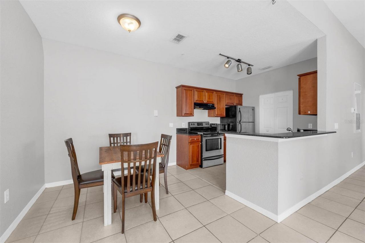 836 Grand Regency Point, Unit 200, Altamonte Springs, FL 32714 Photo