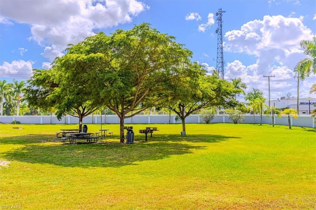 2885 Palm Beach Blvd, Unit 307, Fort Myers, FL 33916 Photo