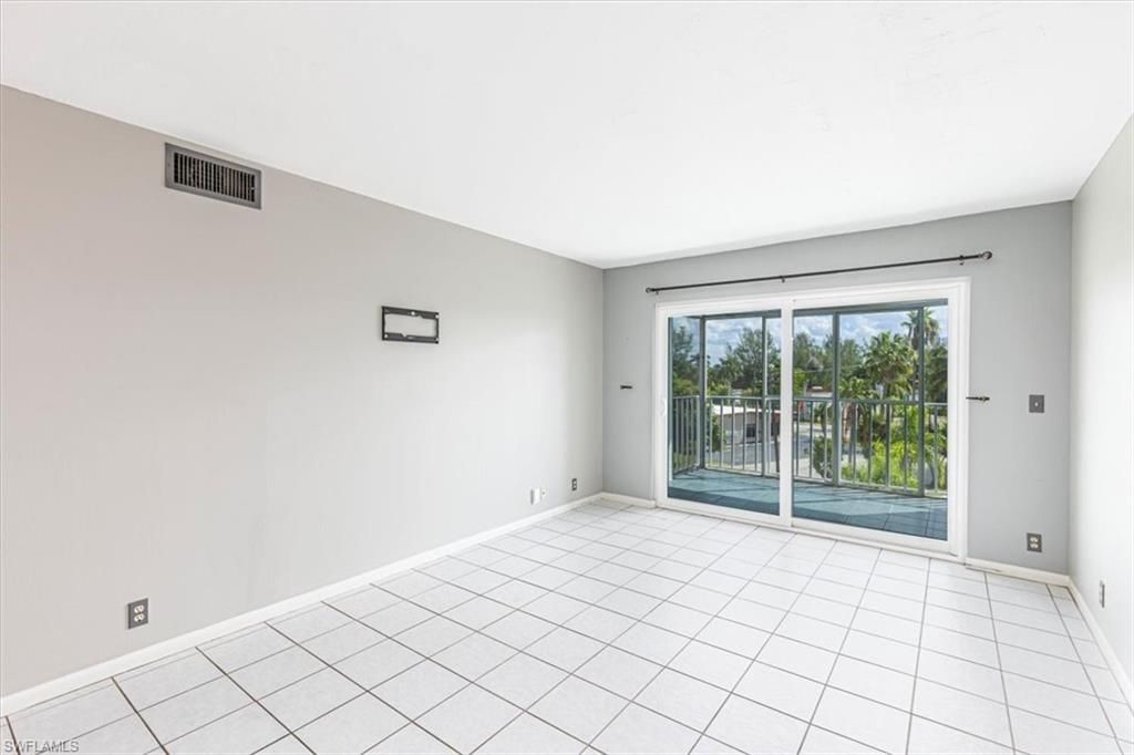 2885 Palm Beach Blvd, Unit 307, Fort Myers, FL 33916 Photo