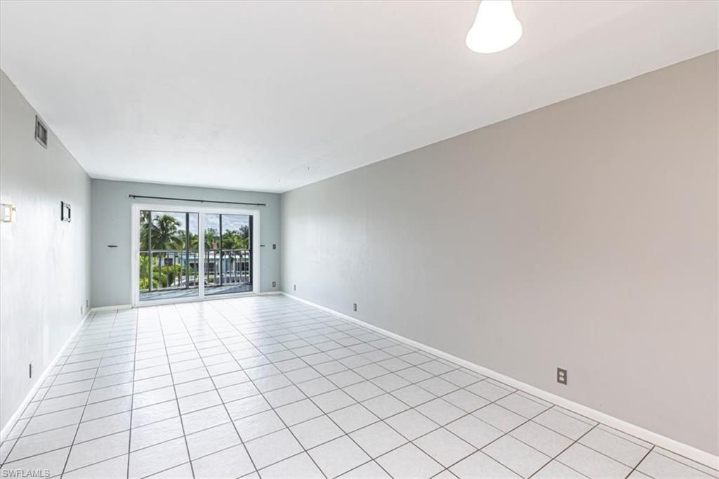 2885 Palm Beach Blvd, Unit 307, Fort Myers, FL 33916 Photo