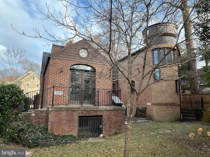 8904 Grant Street, Bethesda, MD 20817 Main Photo