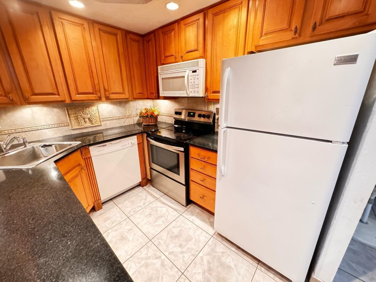 280 Flanders, Unit F, Delray Beach, FL 33484 Photo