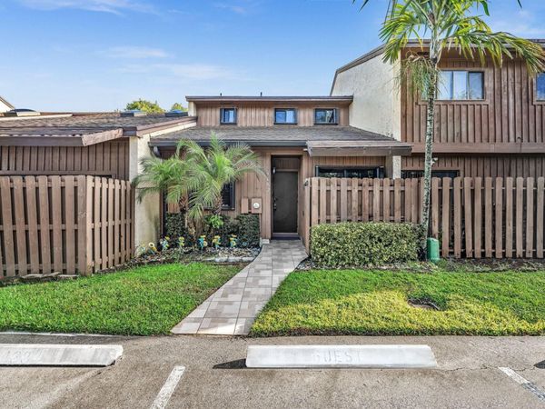 4182 S Pine Island Road, Davie, FL 33328