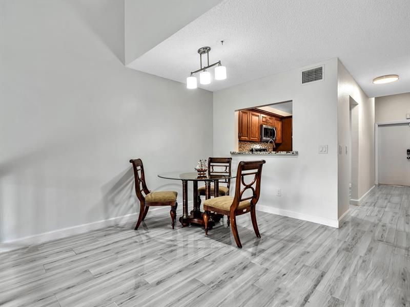 4182 S Pine Island Rd, Davie, FL 33328 Photo