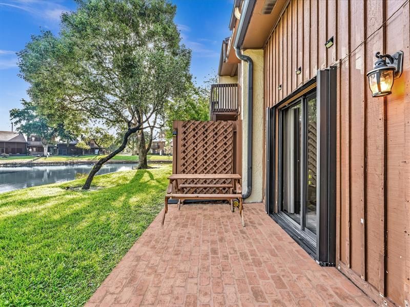 4182 S Pine Island Rd, Davie, FL 33328 Photo