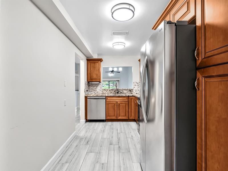 4182 S Pine Island Rd, Davie, FL 33328 Photo