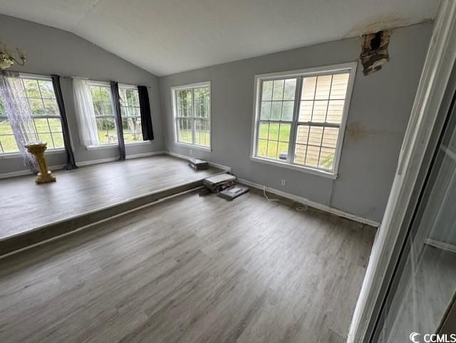 15 Mango St. Photo 19