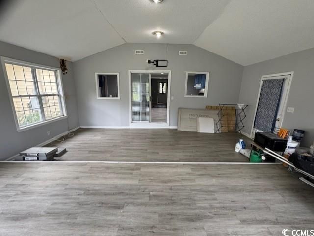 15 Mango St. Photo 20