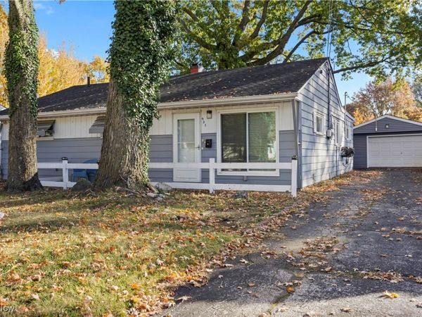 931 East Drive, Sheffield Lake, OH 44054