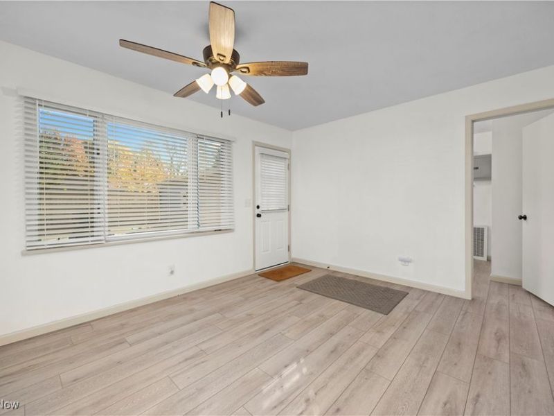 931 East Drive, Sheffield Lake, OH 44054 Photo 14